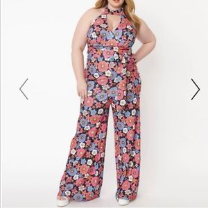 70s Style Floral Jumpsuit (Plus Size)